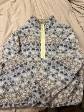 Cozy Fuzzy Half-Zip Pullover - Light Gray & Pale Yellow